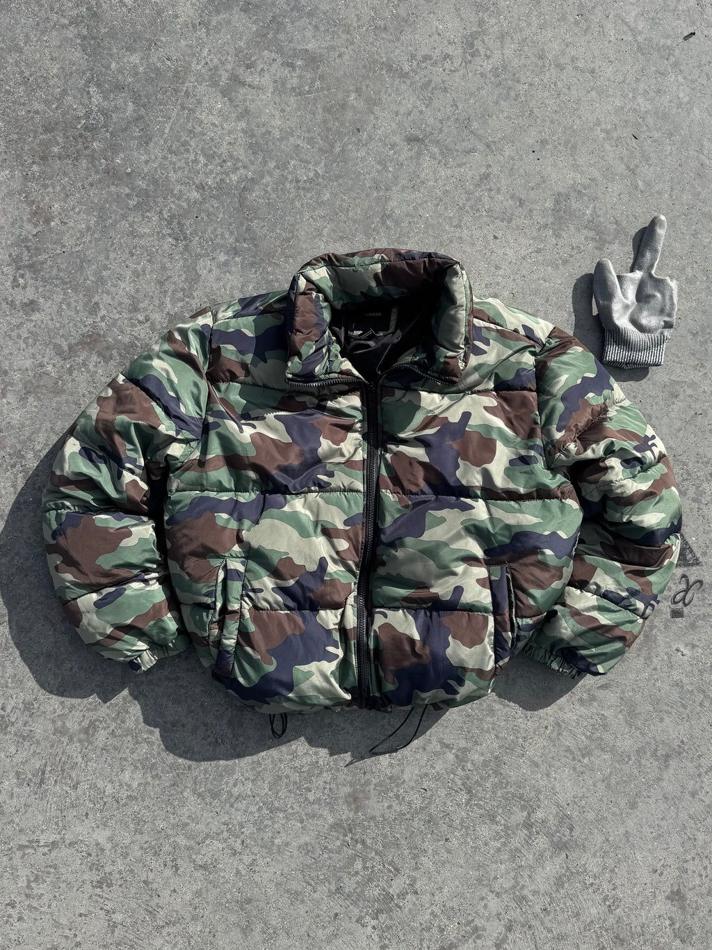 CAMO PUFFER JACKET STYLE PIECE