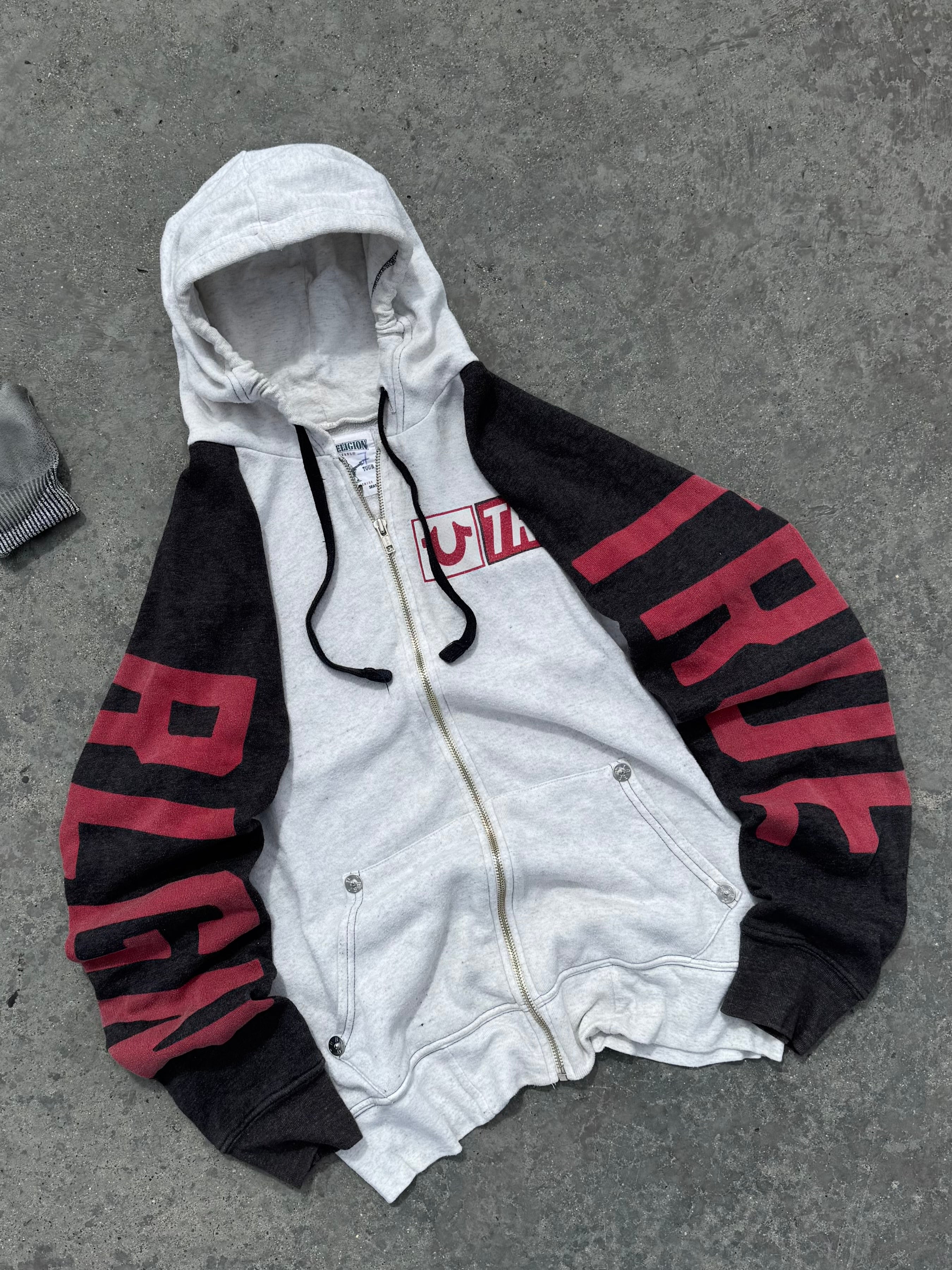 TRUE RELIGIÓN OG ZIPPER RARE BOX LOGO MANGAS