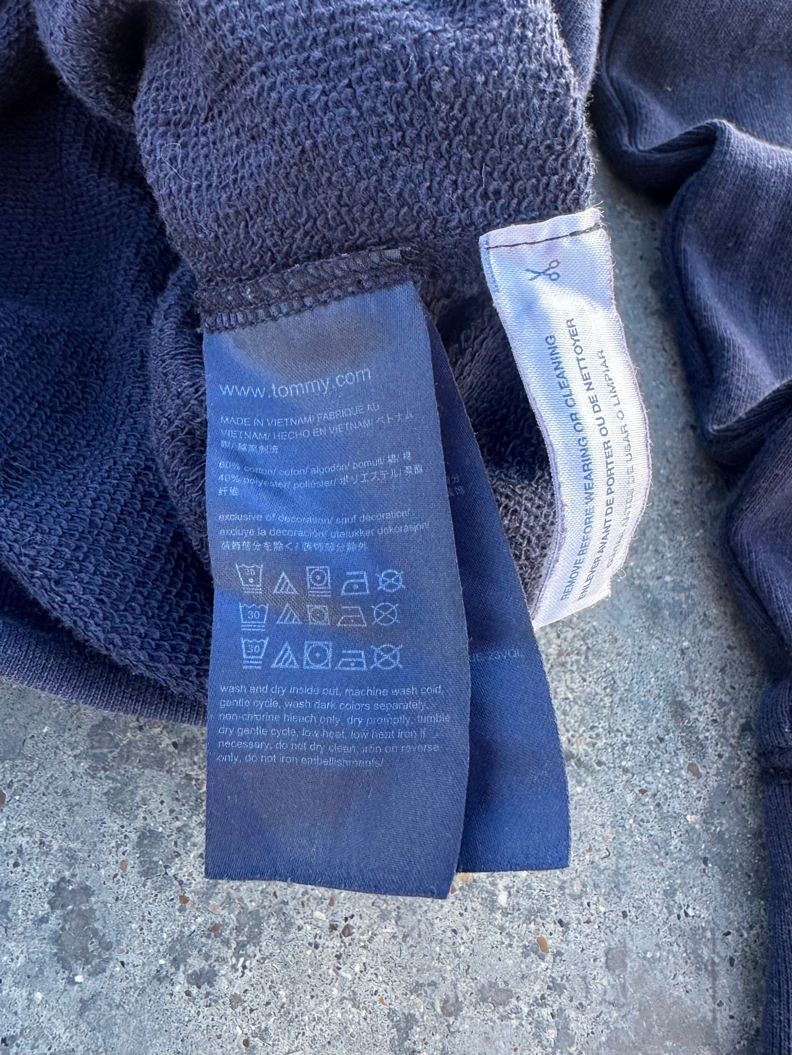 SWEATER BLUE BOX LOGO TOMMY HILFIGUER