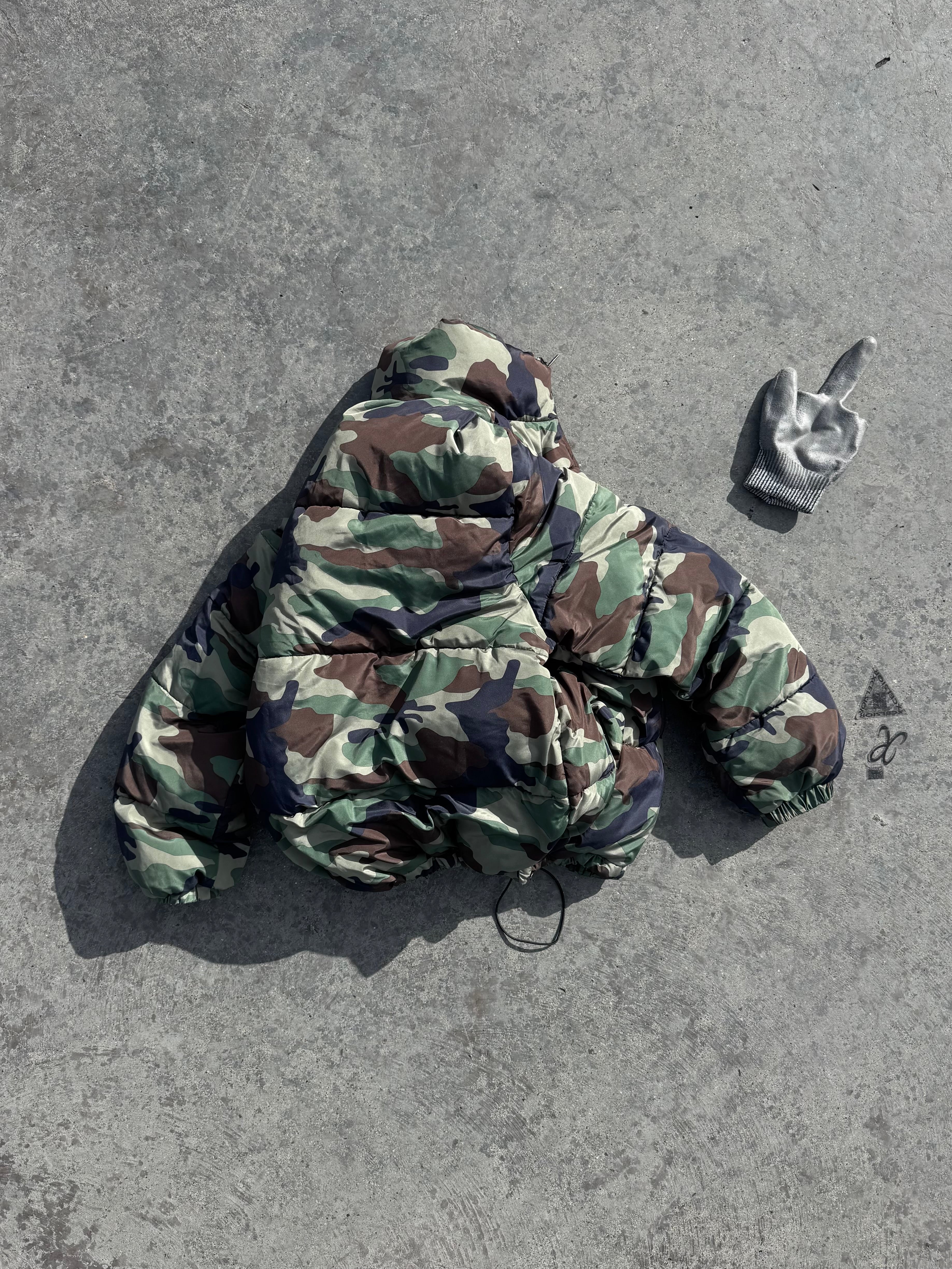 CAMO PUFFER JACKET STYLE PIECE