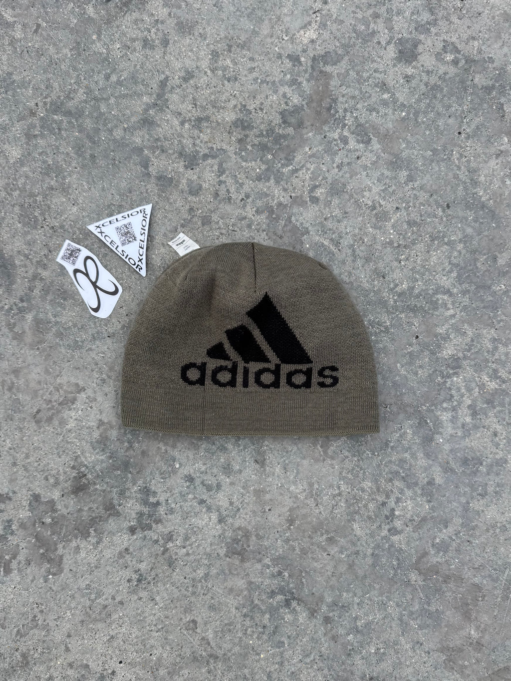 RARE BANNIE ADIDAS DOBLE FAZ