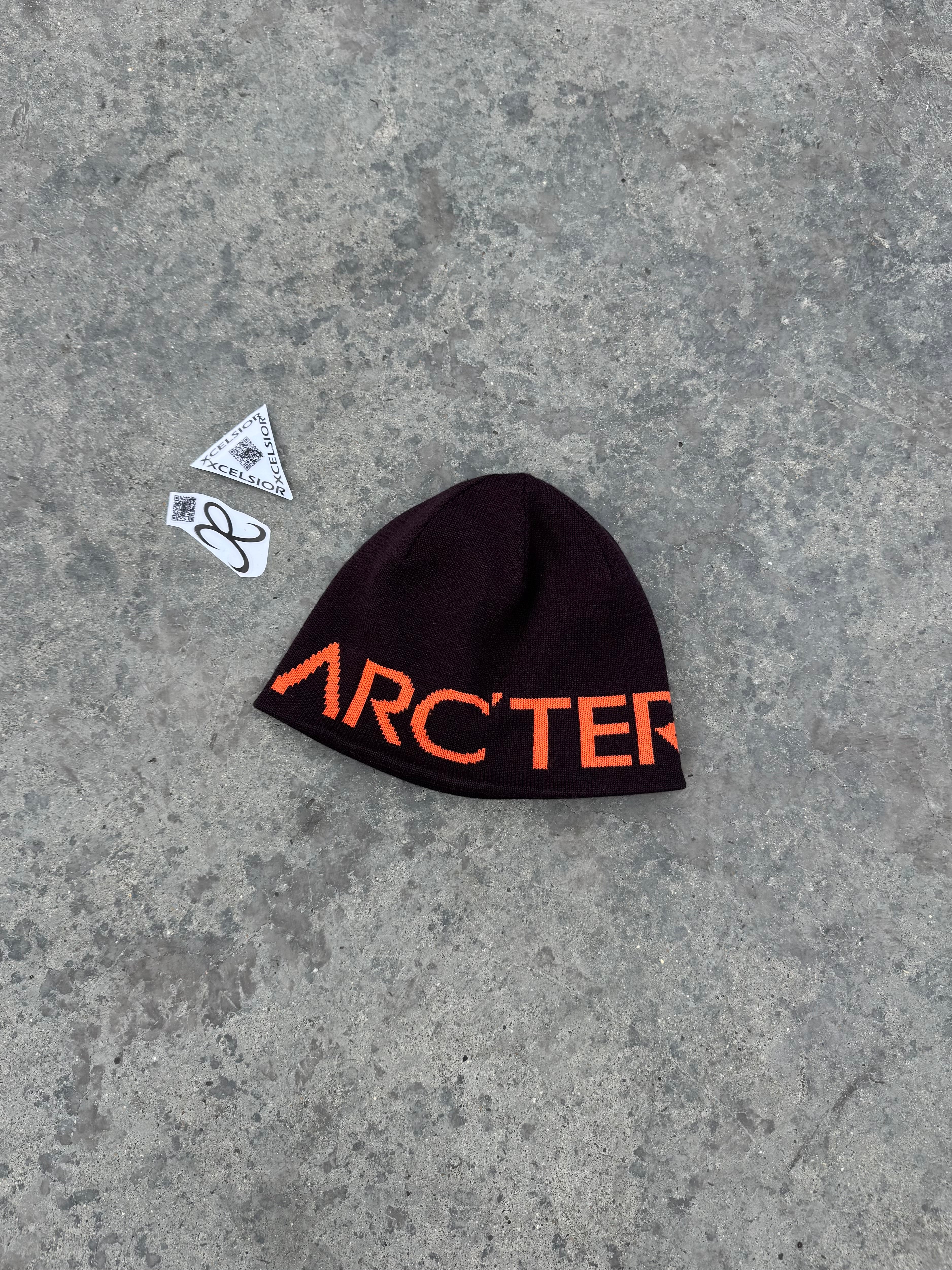 ARC,TERIX BOX LOGO GIGANTE AUTHENTIC
