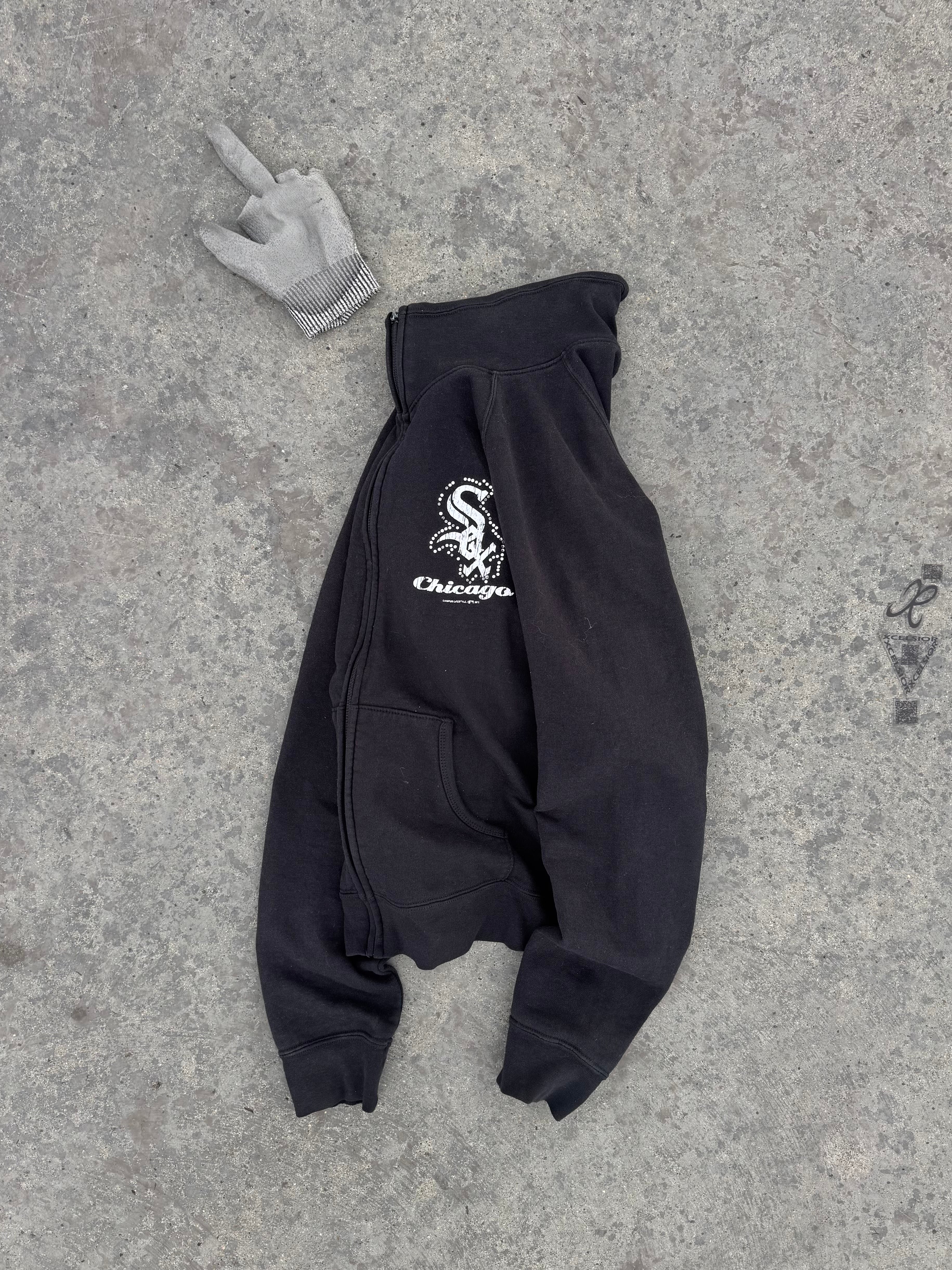 ZIPPER GENUINE MERCHANDISE CHICAGO WHITE SOX
