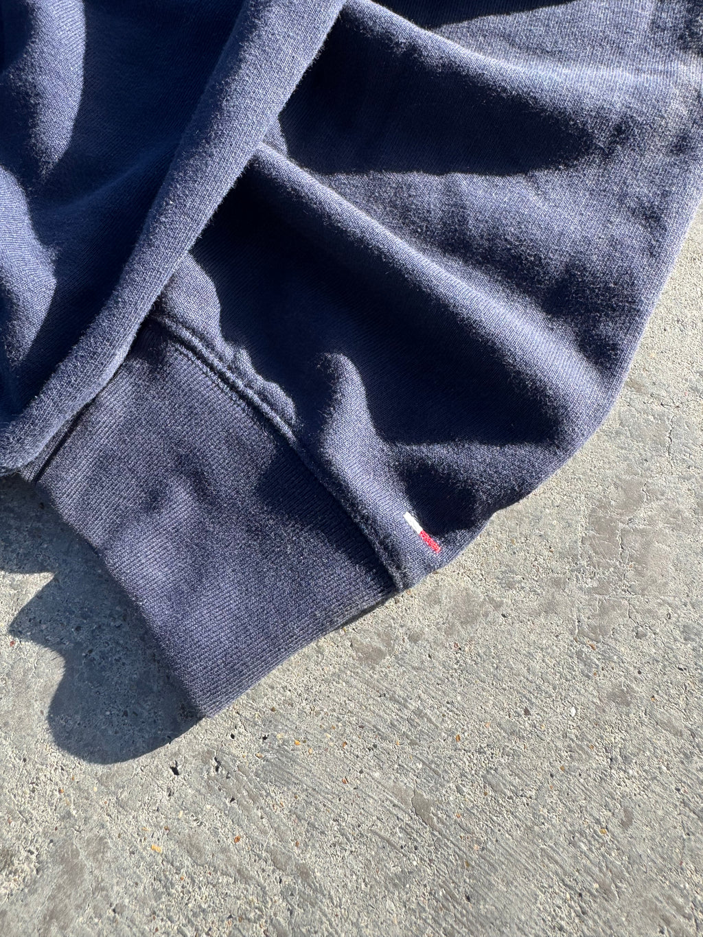 SWEATER BLUE BOX LOGO TOMMY HILFIGUER