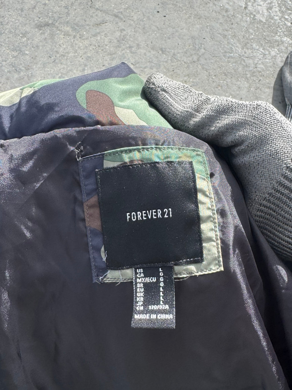 CAMO PUFFER JACKET STYLE PIECE