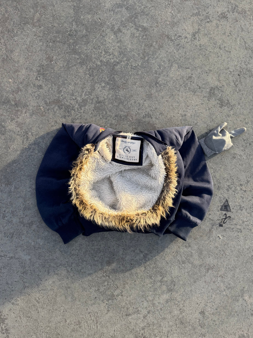 BLUE ABERCROMBIE MINI BOX LOGO