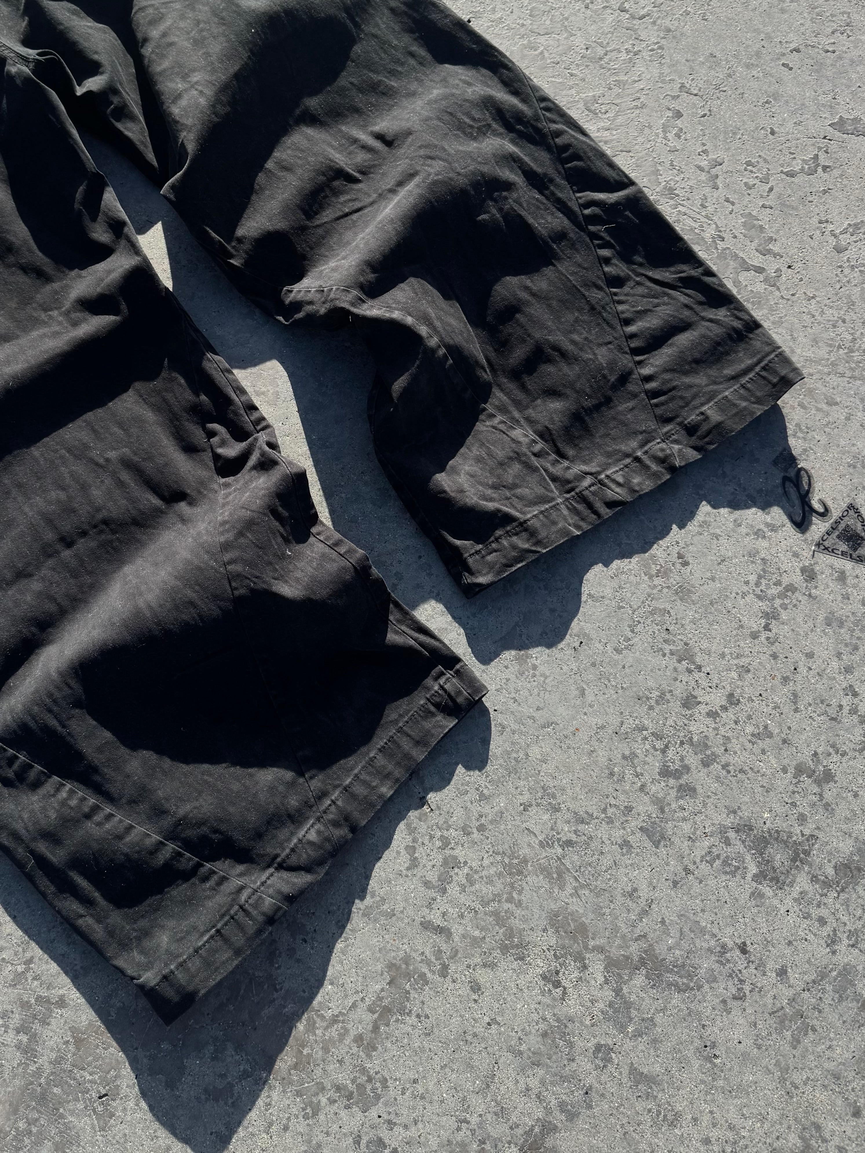 CARGO PANT BLACK ANCHO STYLE SK8