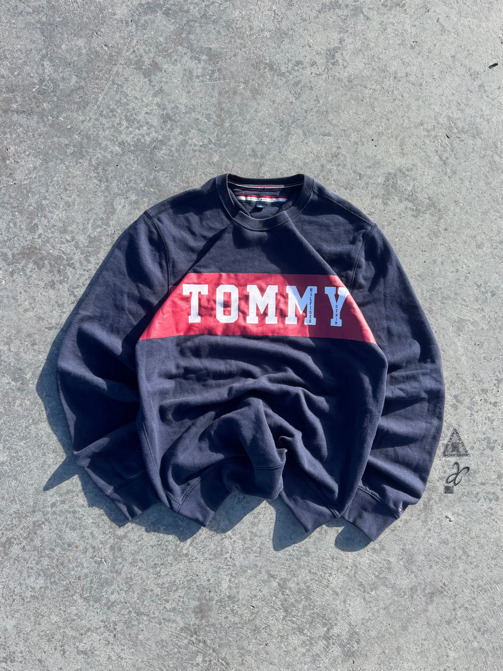 SWEATER BLUE BOX LOGO TOMMY HILFIGUER