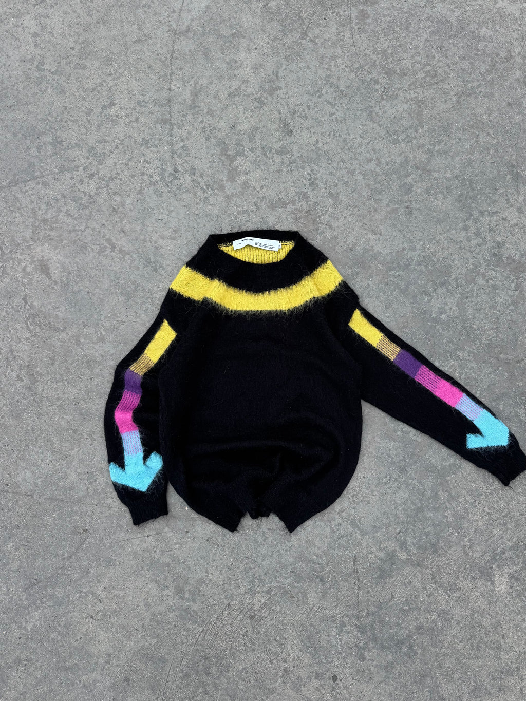 RARE OFF-WHITE SWEATER