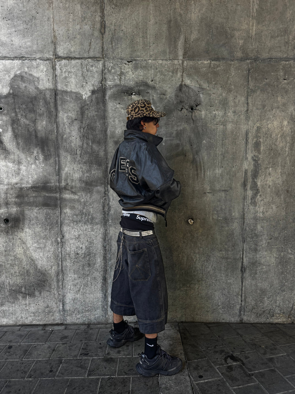 BOX LOGO GUESS BOMBER JACKET EN CUERO 90s