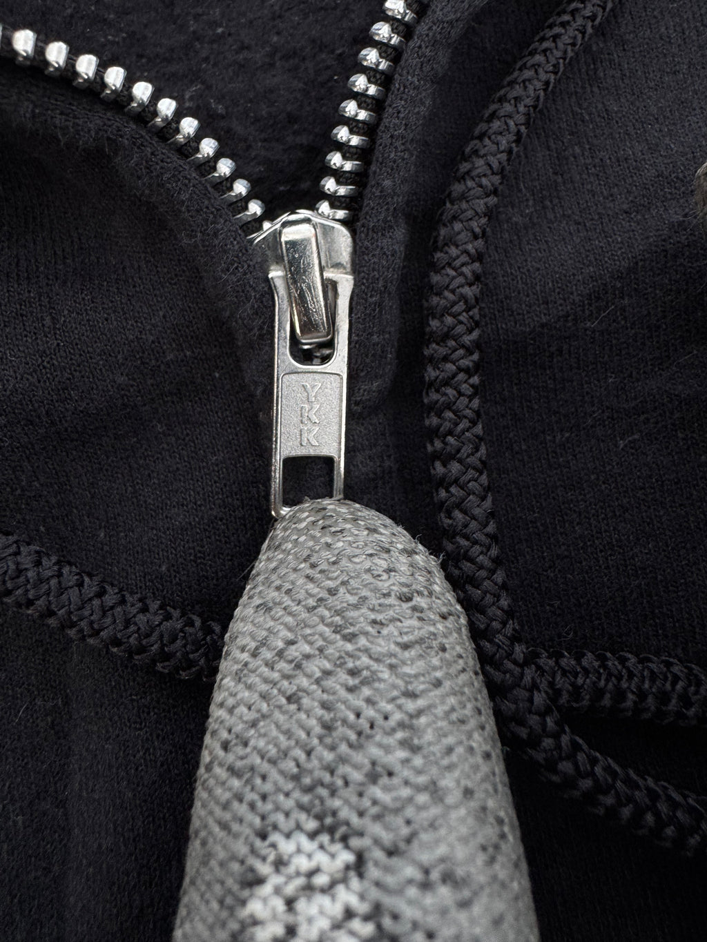 ZIPPER METALIKA 72 BOX LOGO