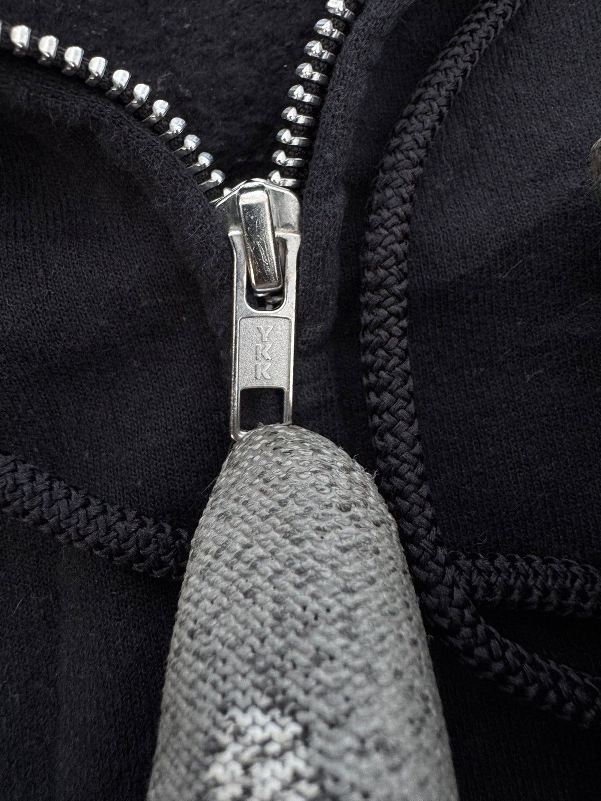 ZIPPER METALIKA 72 BOX LOGO