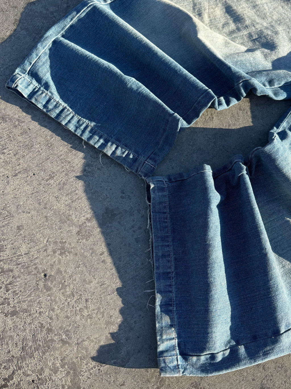 BLUE JEAN BOODCUT BERSHKA LEGIT