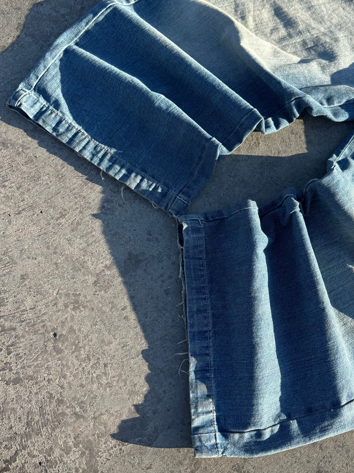 BLUE JEAN BOODCUT BERSHKA LEGIT