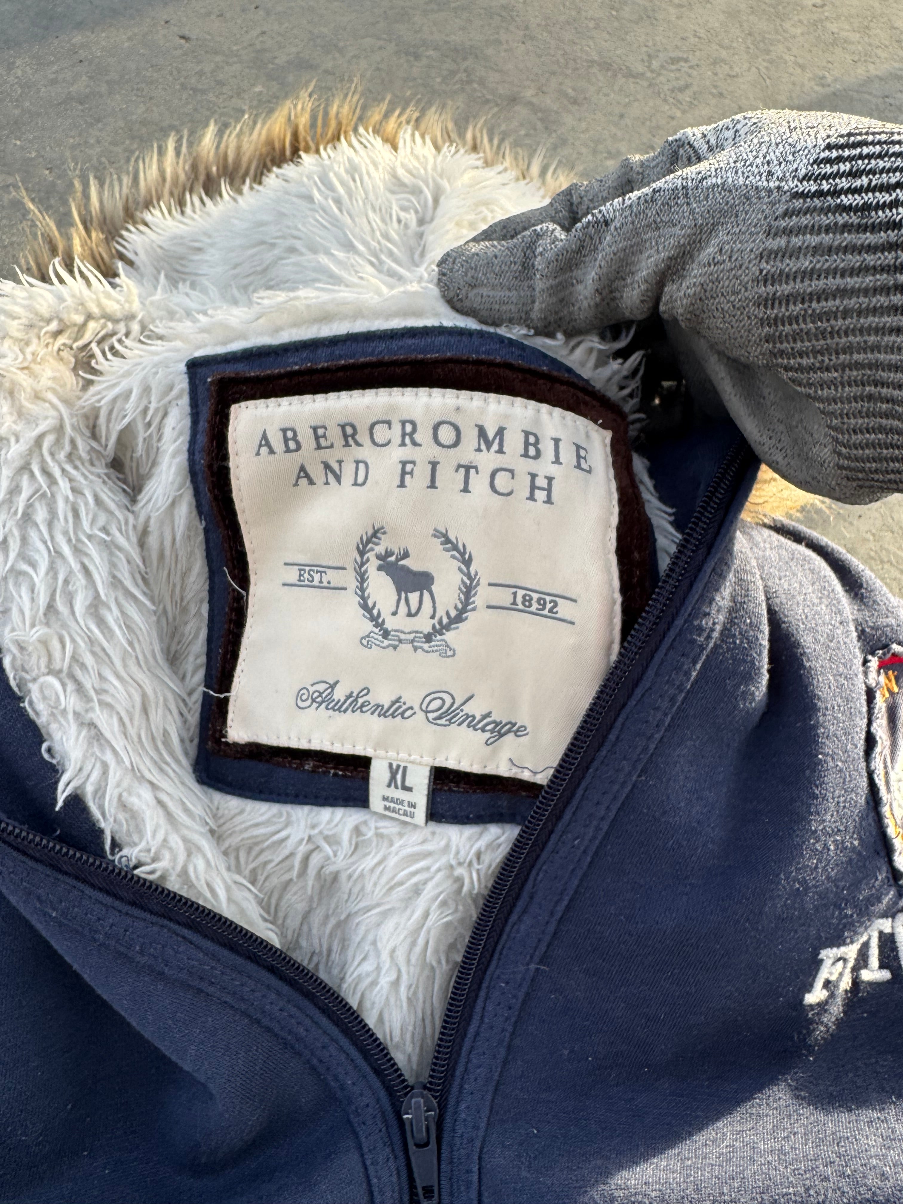 BLUE ABERCROMBIE MINI BOX LOGO