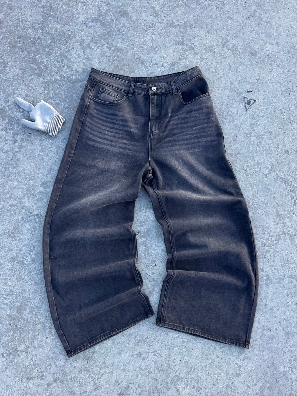 MEGA BAGGY BLACK NEW