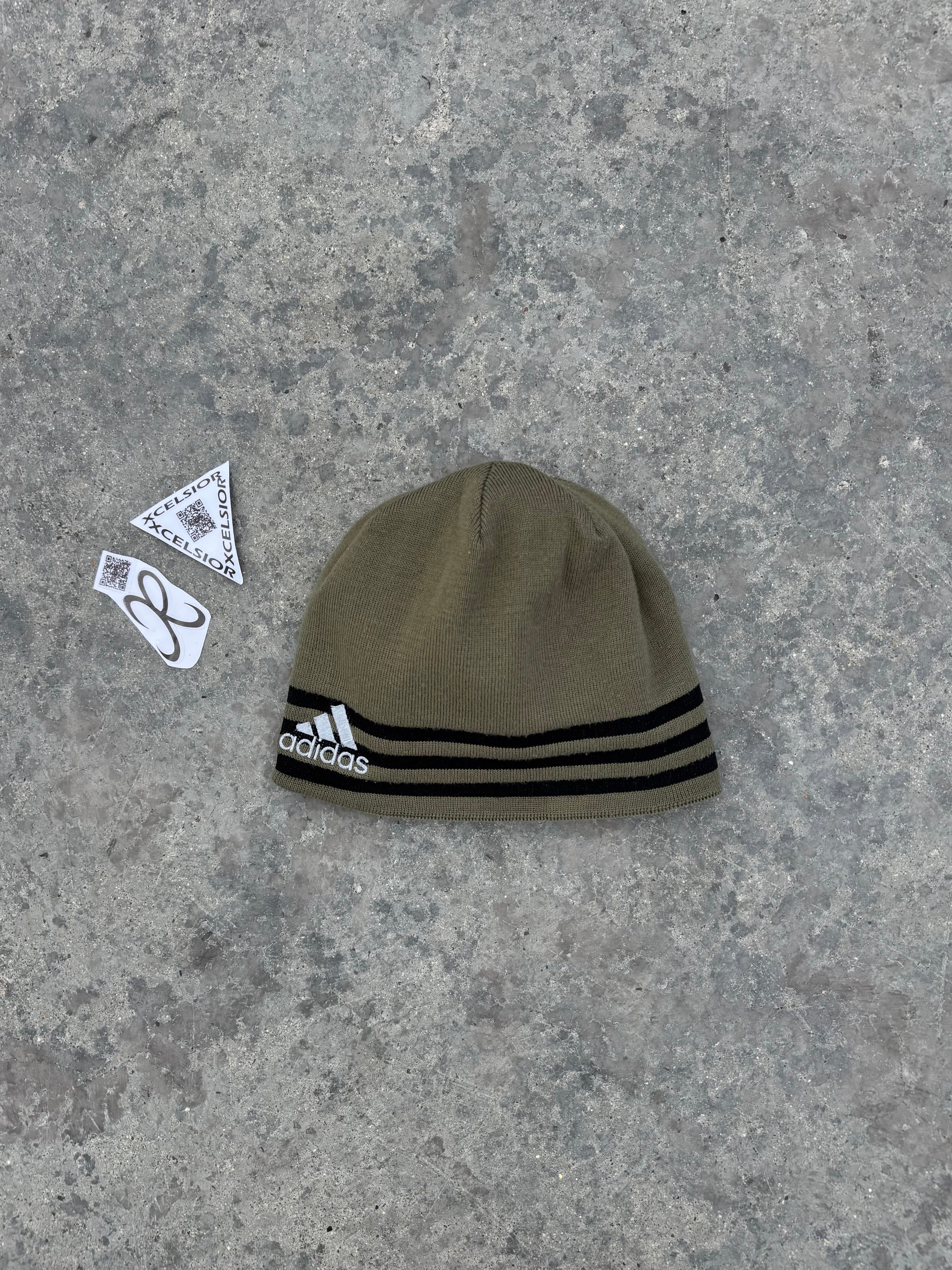 RARE BANNIE ADIDAS DOBLE FAZ