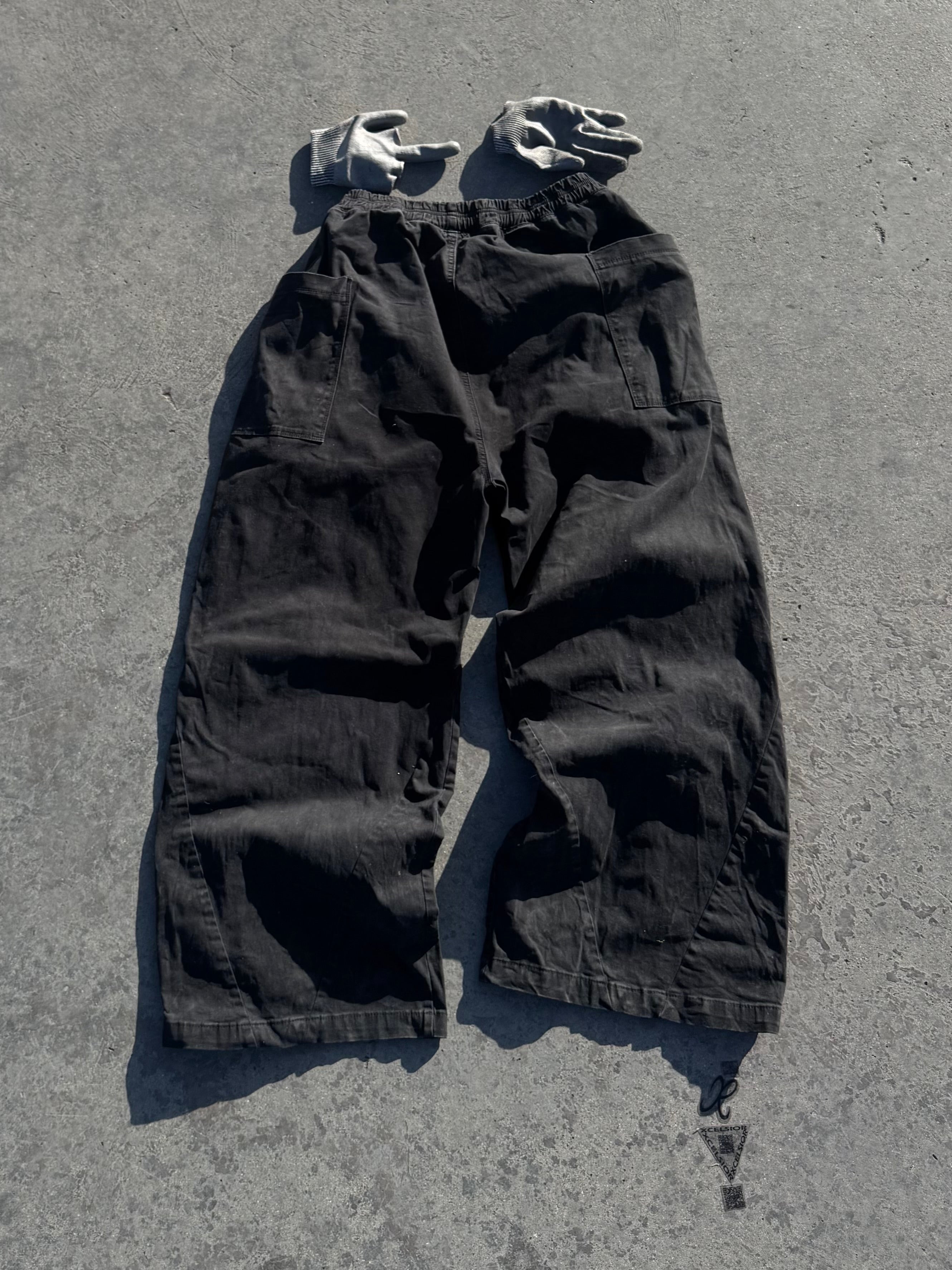 CARGO PANT BLACK ANCHO STYLE SK8