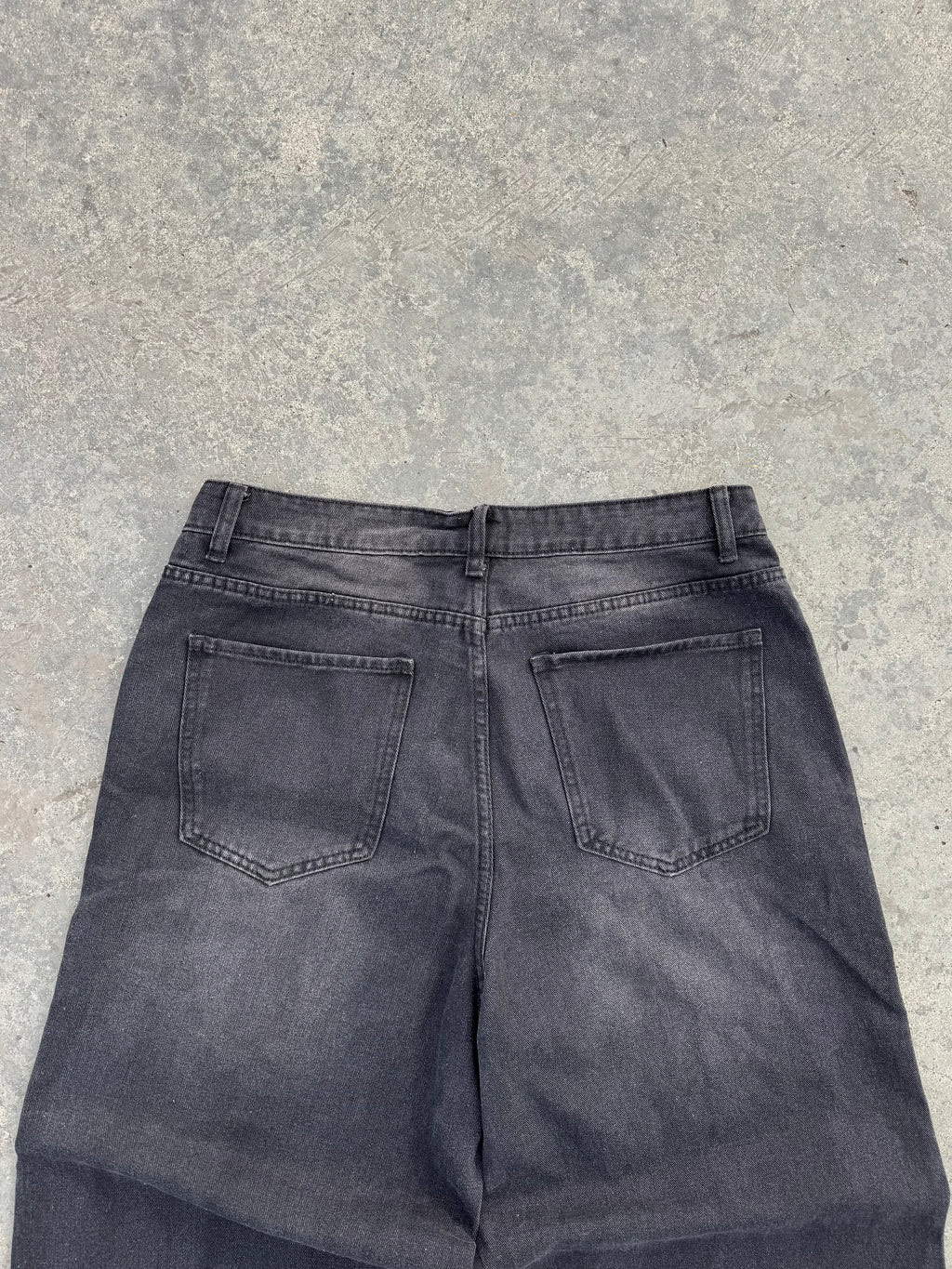 SÚPER BAGGY BLACK DENIM PANT