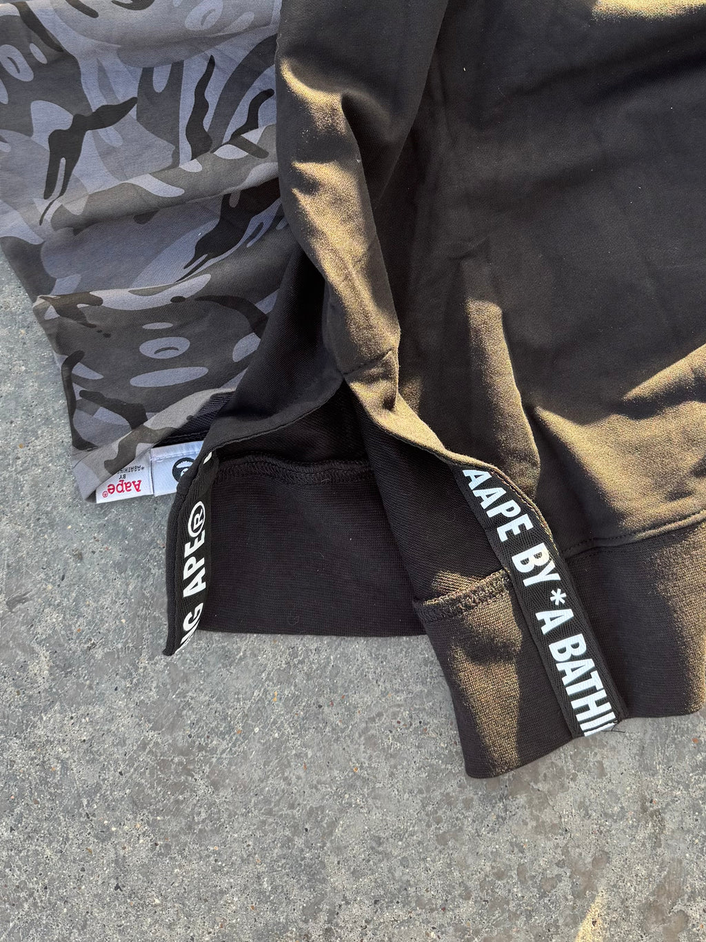 BAPE HOODIE CAMIBUSO