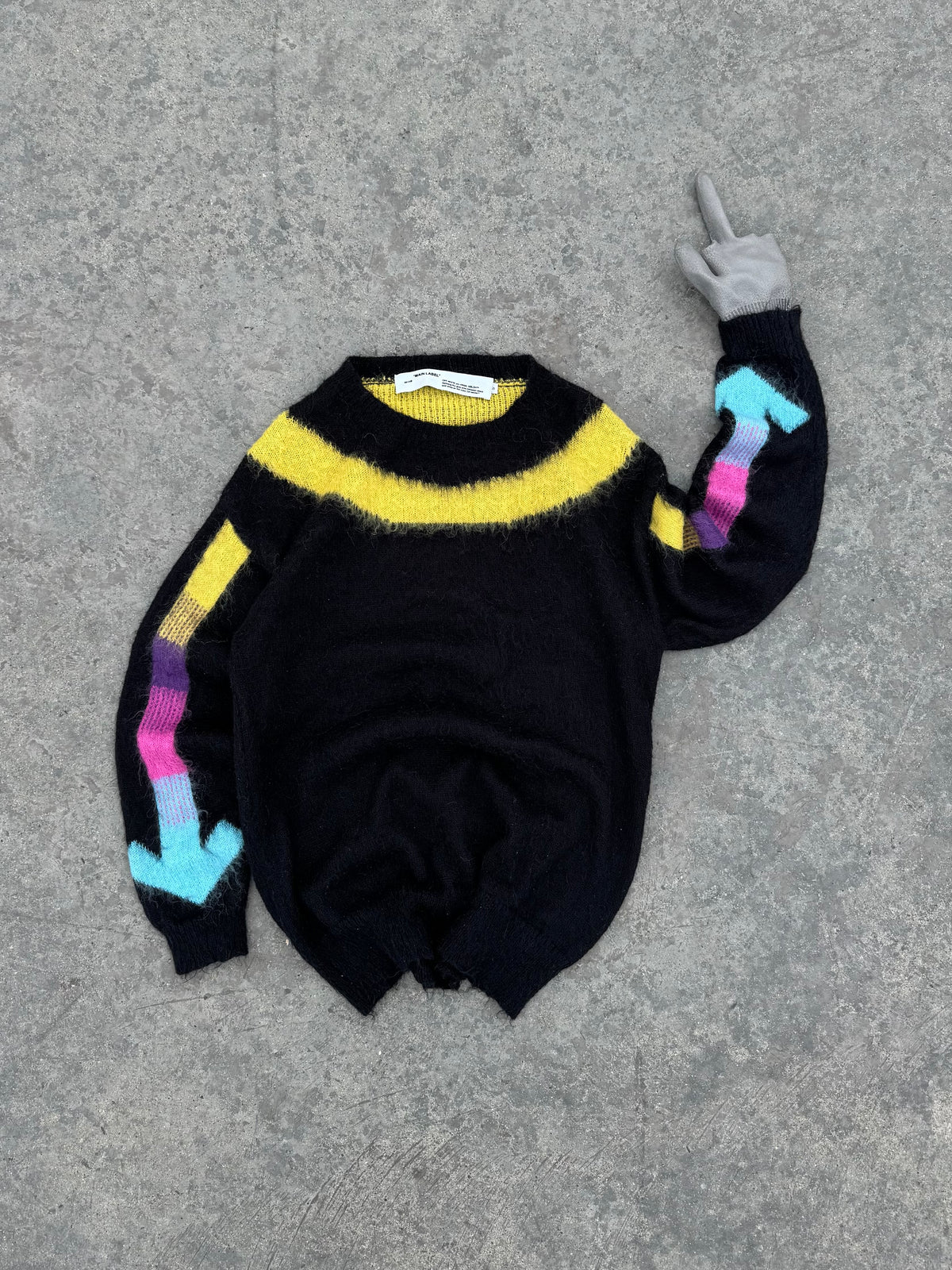 RARE OFF-WHITE SWEATER