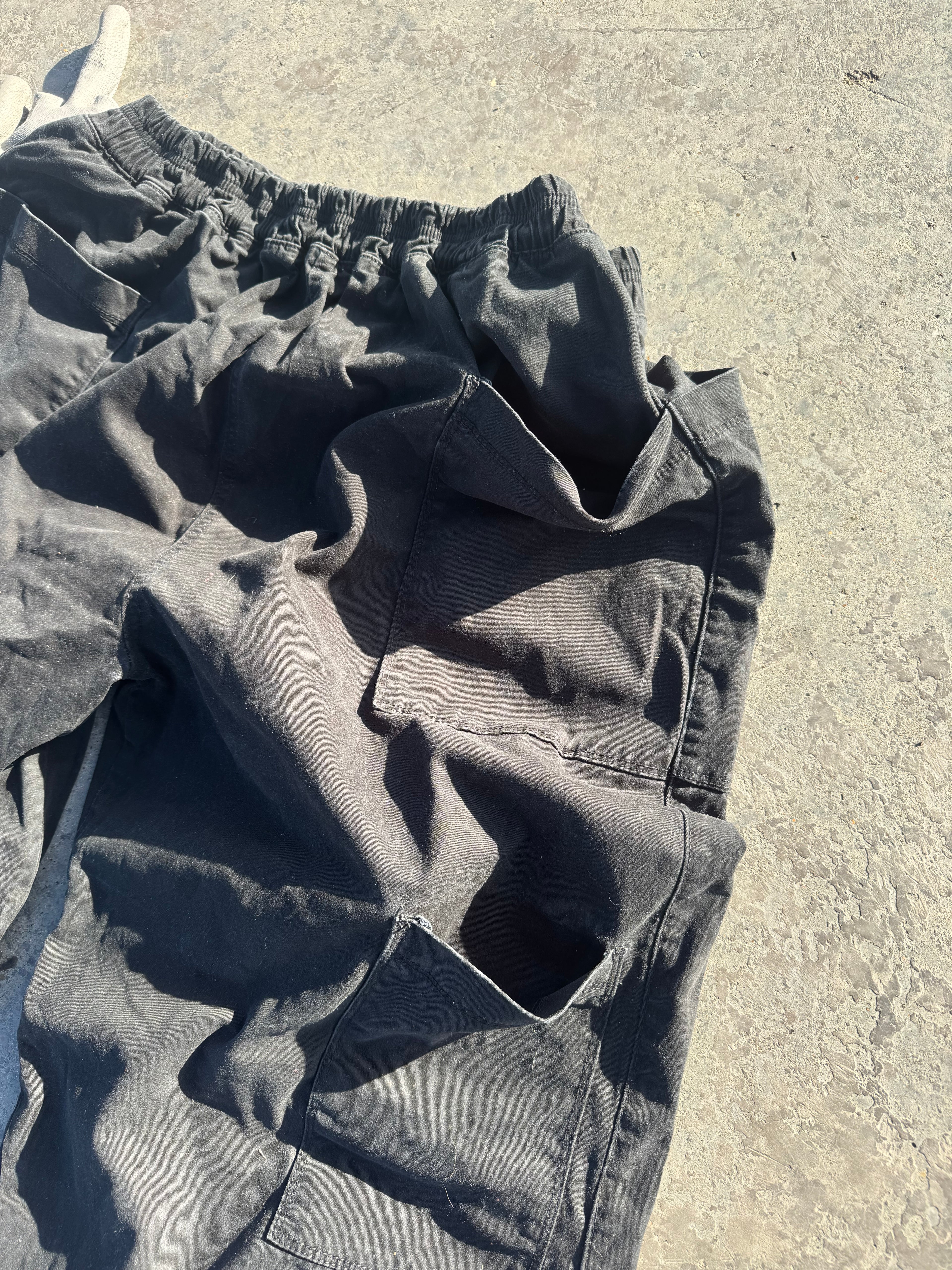 CARGO PANT BLACK ANCHO STYLE SK8