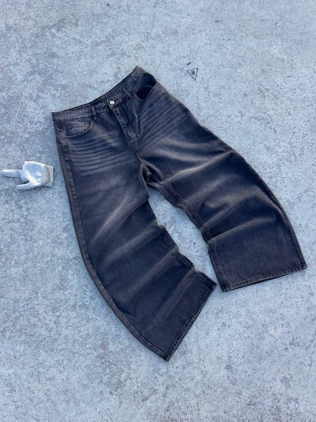 MEGA BAGGY BLACK NEW