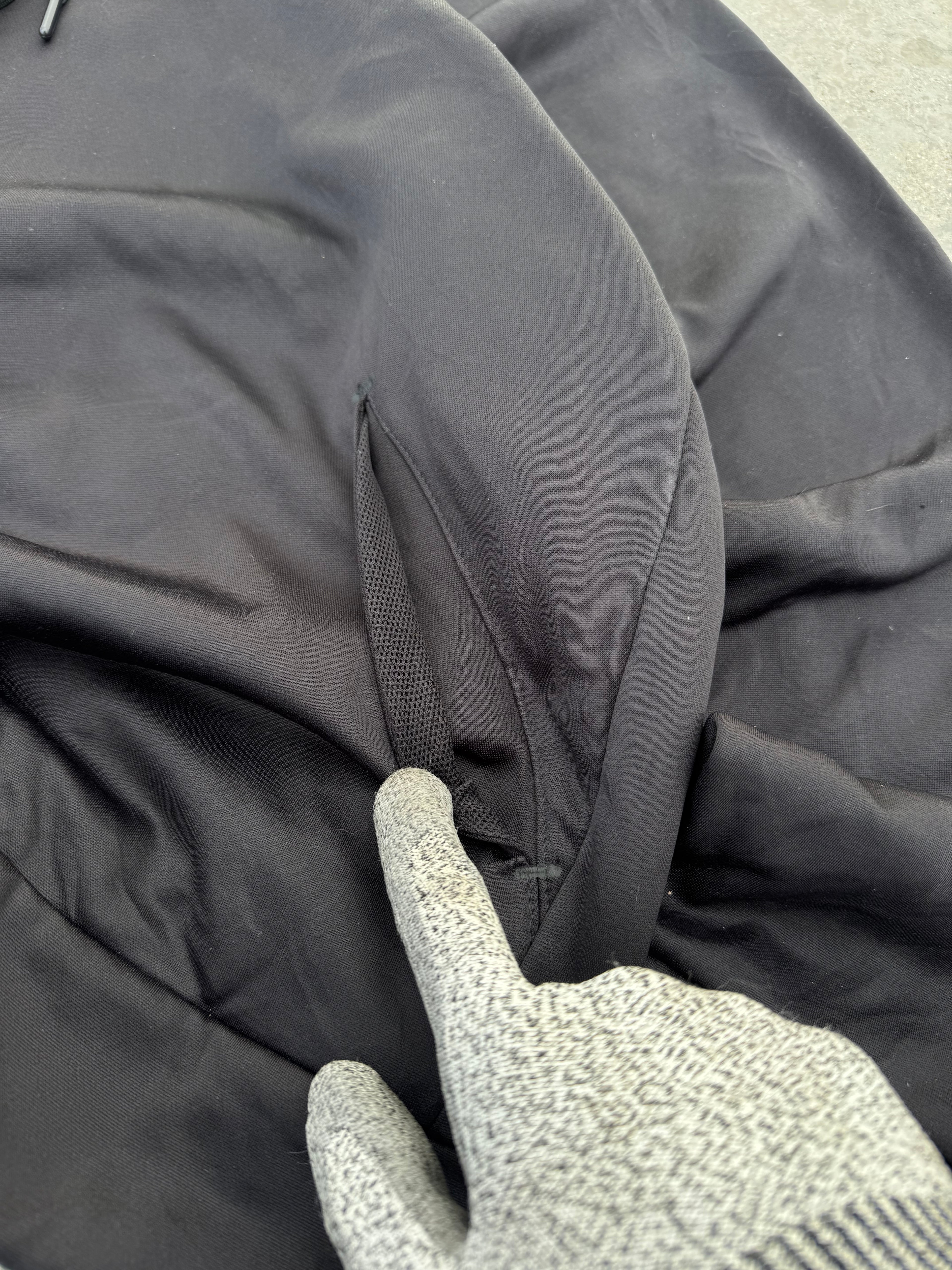 BLACK HOODIE “DRIPOWER 360”RUSSELL LEGIT