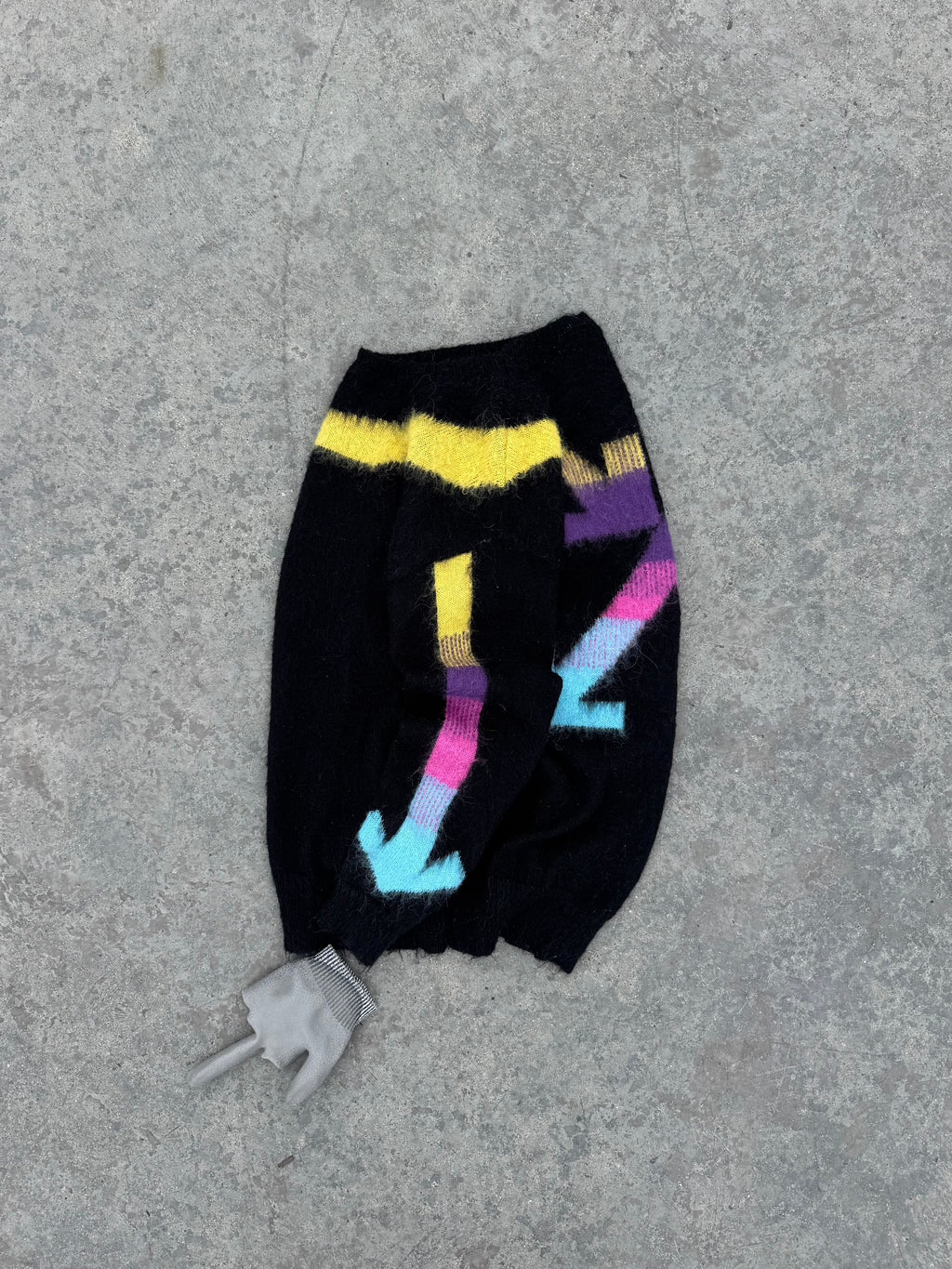 RARE OFF-WHITE SWEATER
