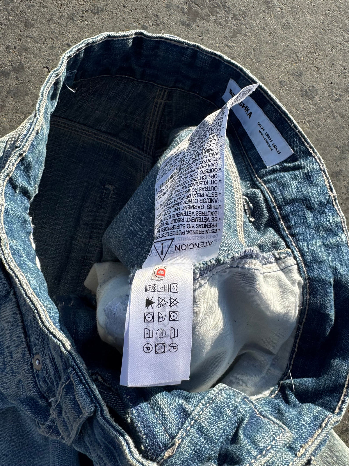 BLUE JEAN BOODCUT BERSHKA LEGIT
