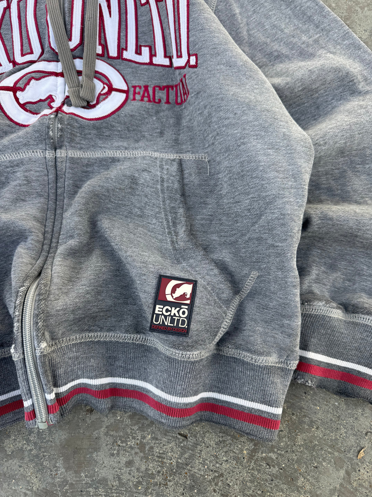 ECKO UNLTD BOX LOGO ZIPPER DISTRESSED
