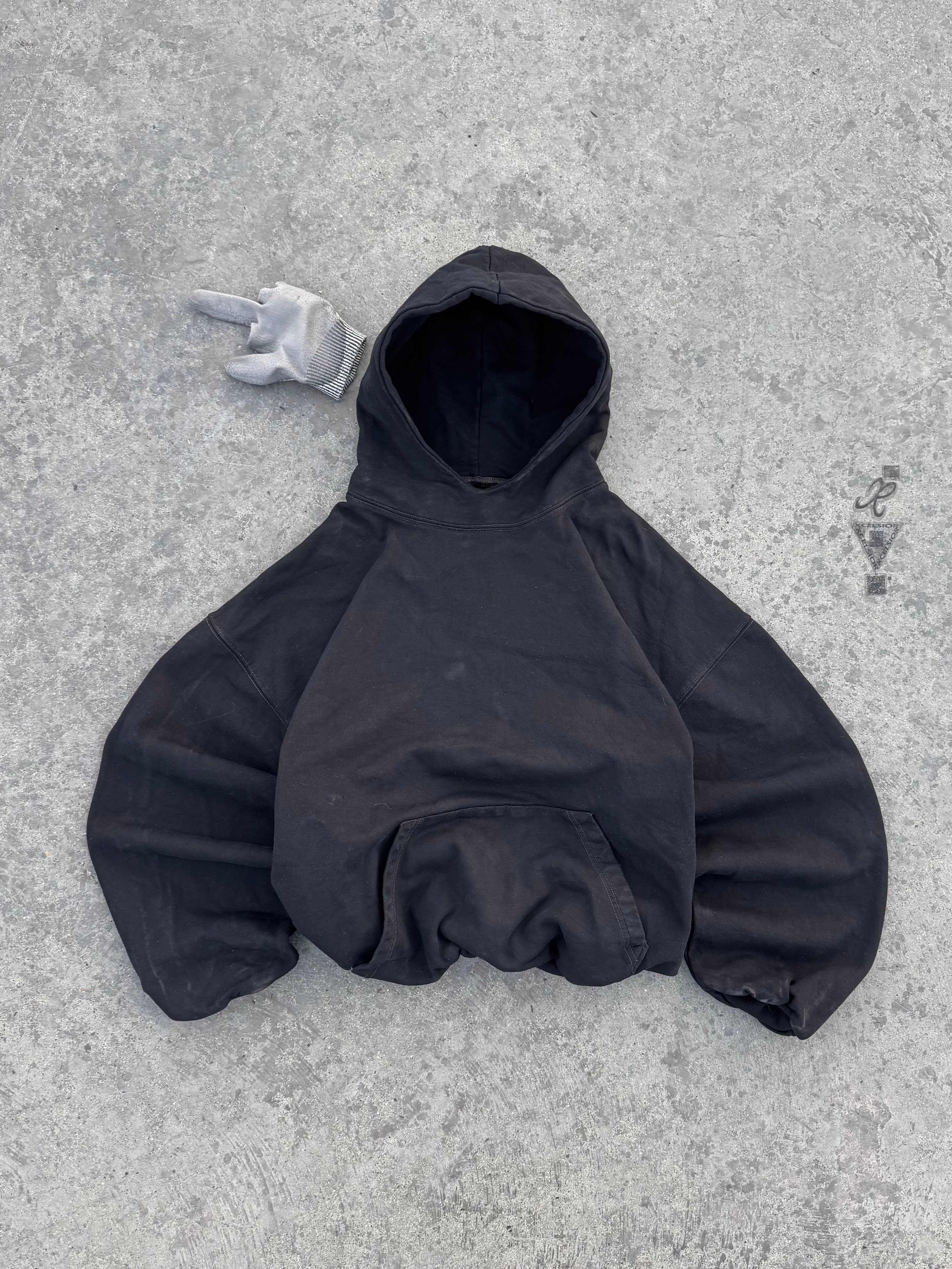 BLACK HOODIE YE 100% COTTON