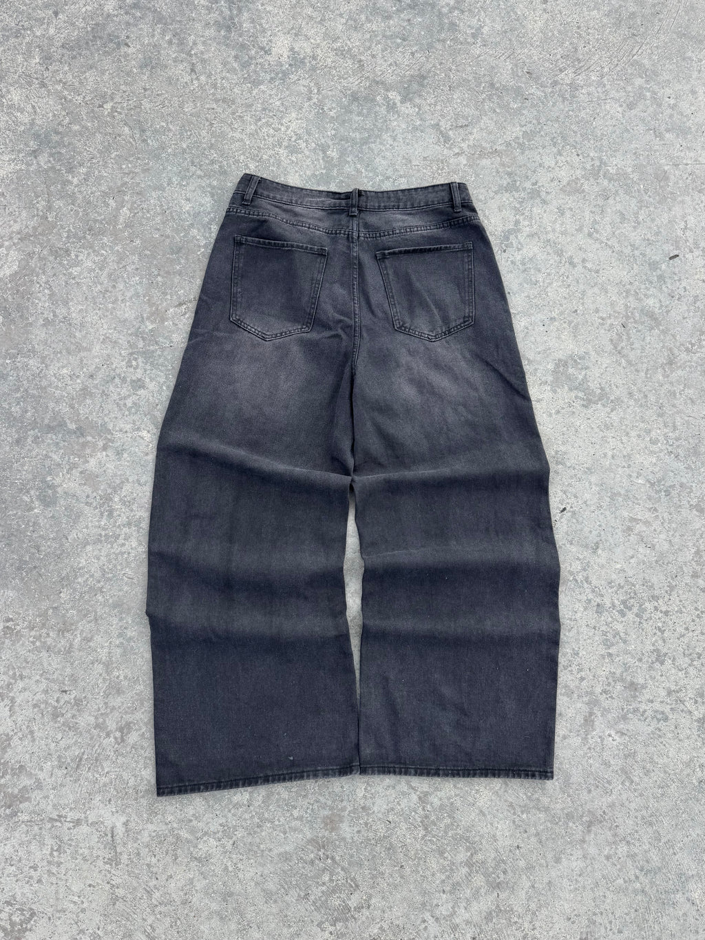 SÚPER BAGGY BLACK DENIM PANT