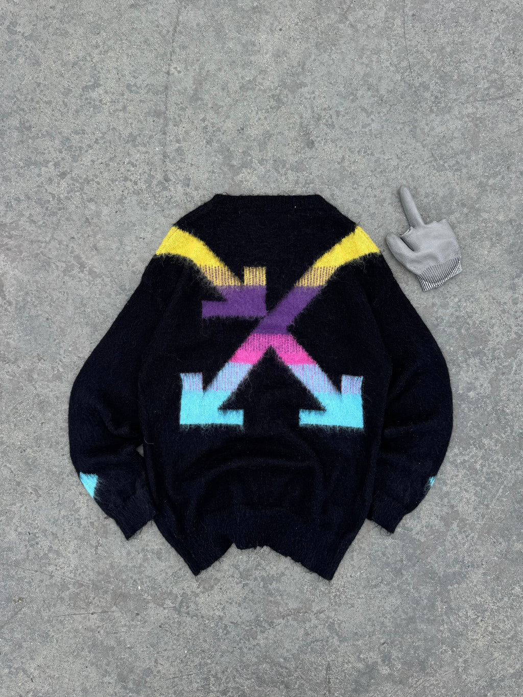 RARE OFF-WHITE SWEATER